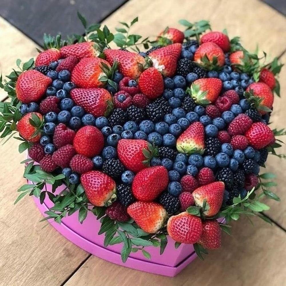 Композиции из ягод