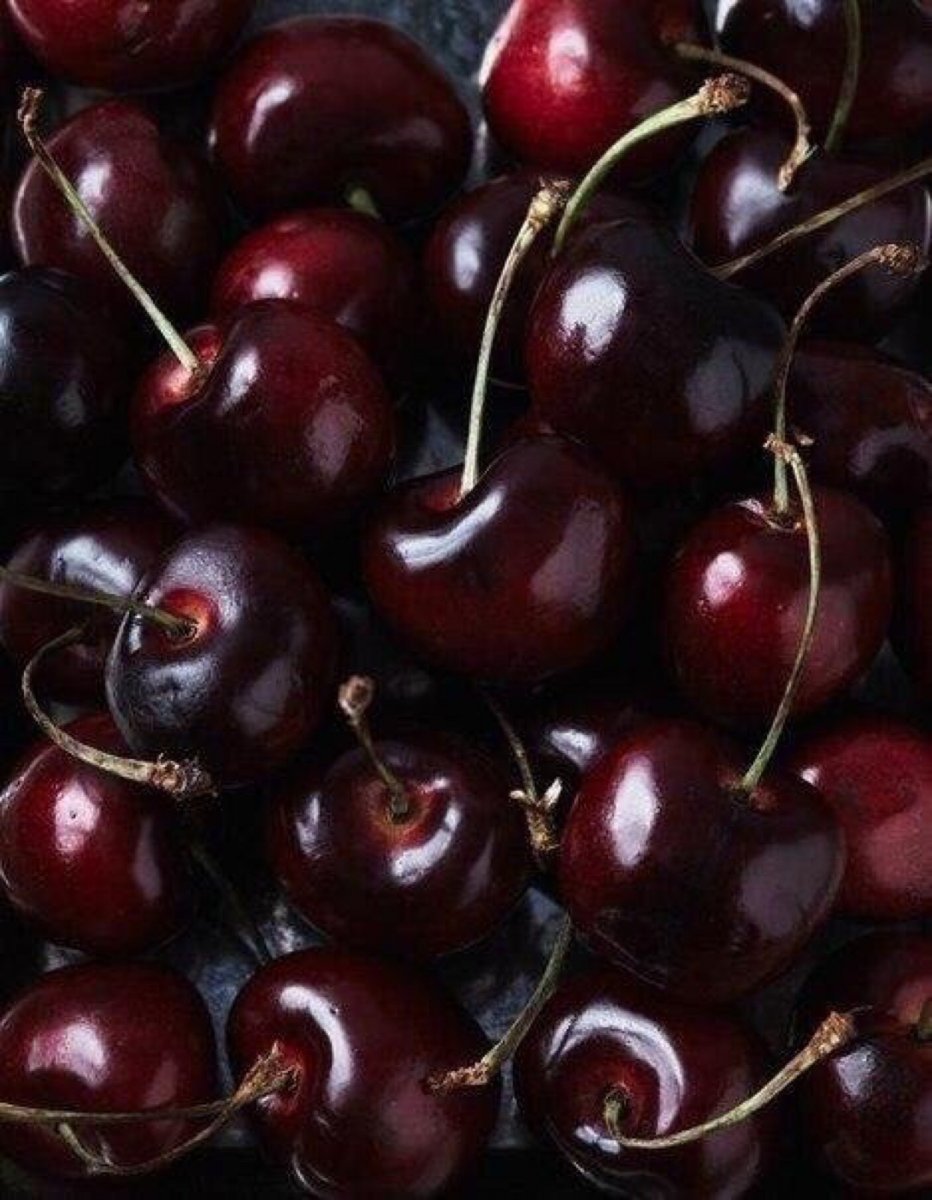 Спелая черешня