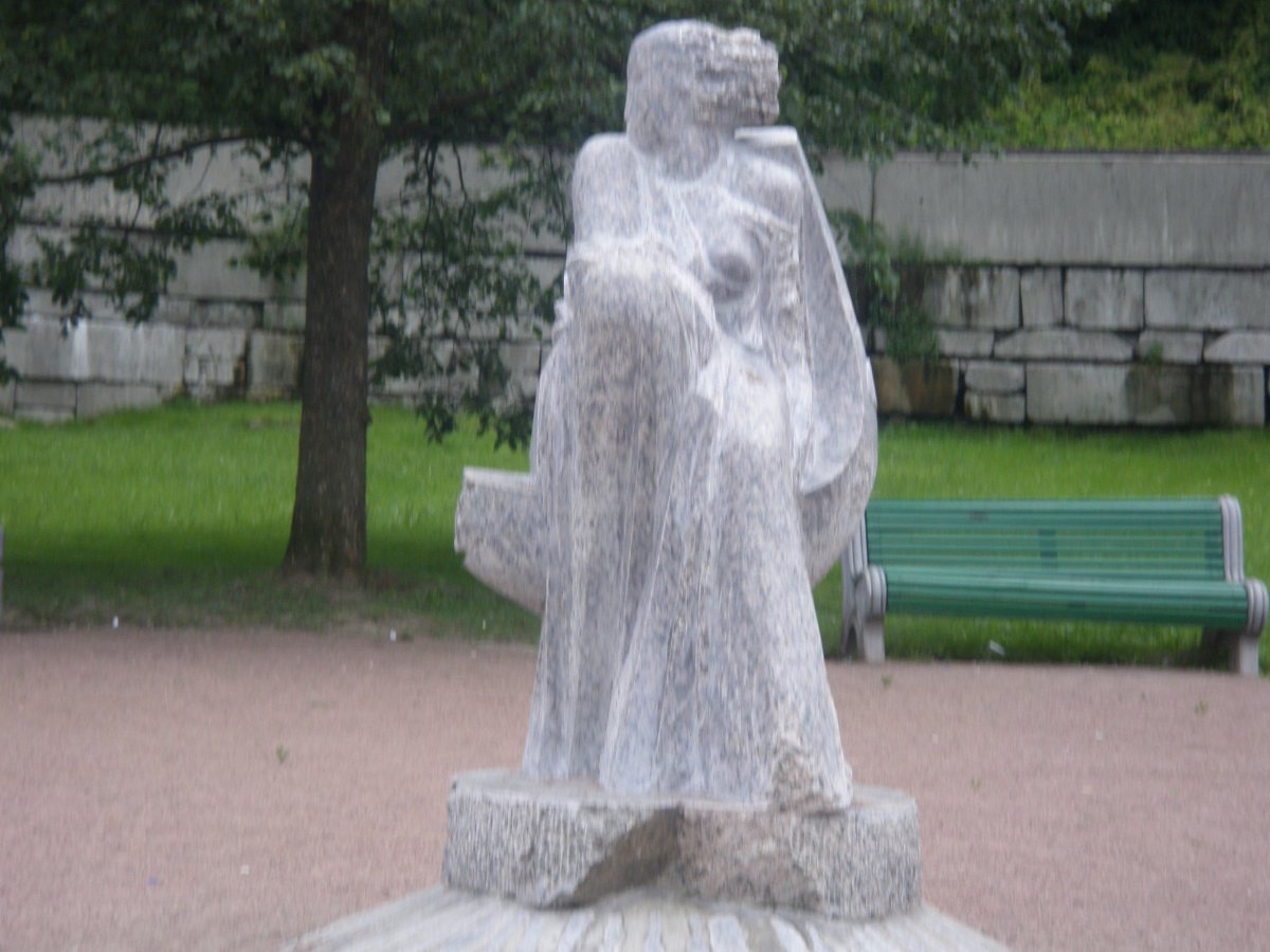 Николай Карлыханов Ломоносов