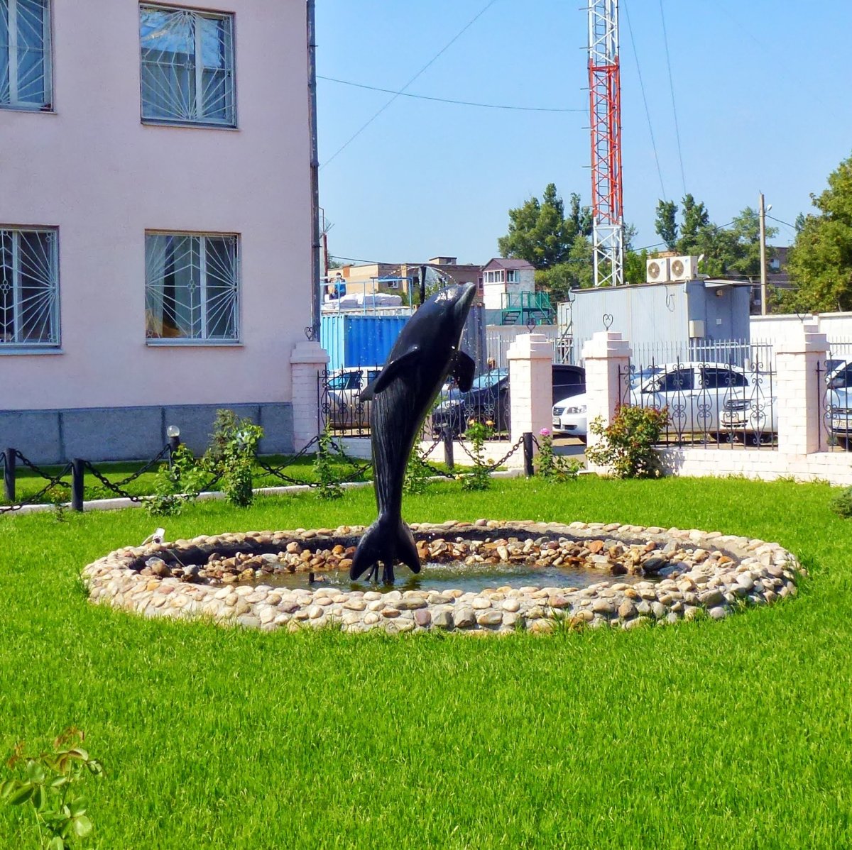 Фонтанчик с черным дельфином соль Илецк