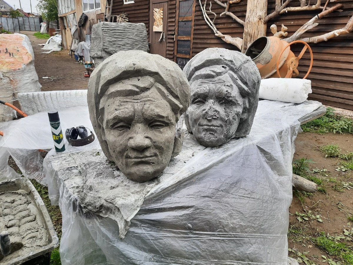 Бабуля скульптура