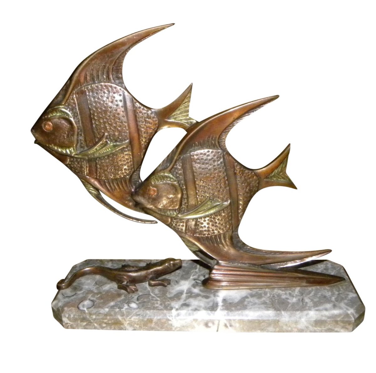 Рыба скульптура