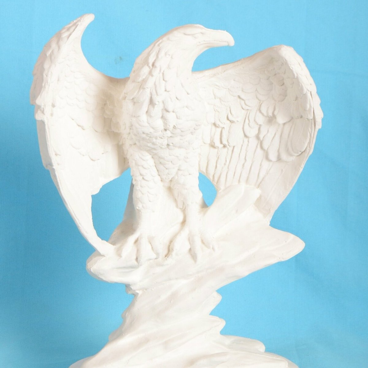 Фигурки из алебастра