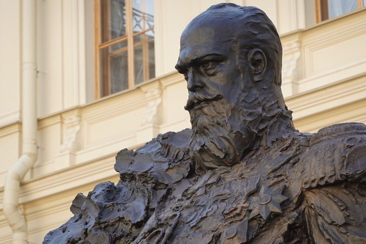 Скульптор Владимир Бродарский памятник Александру 3