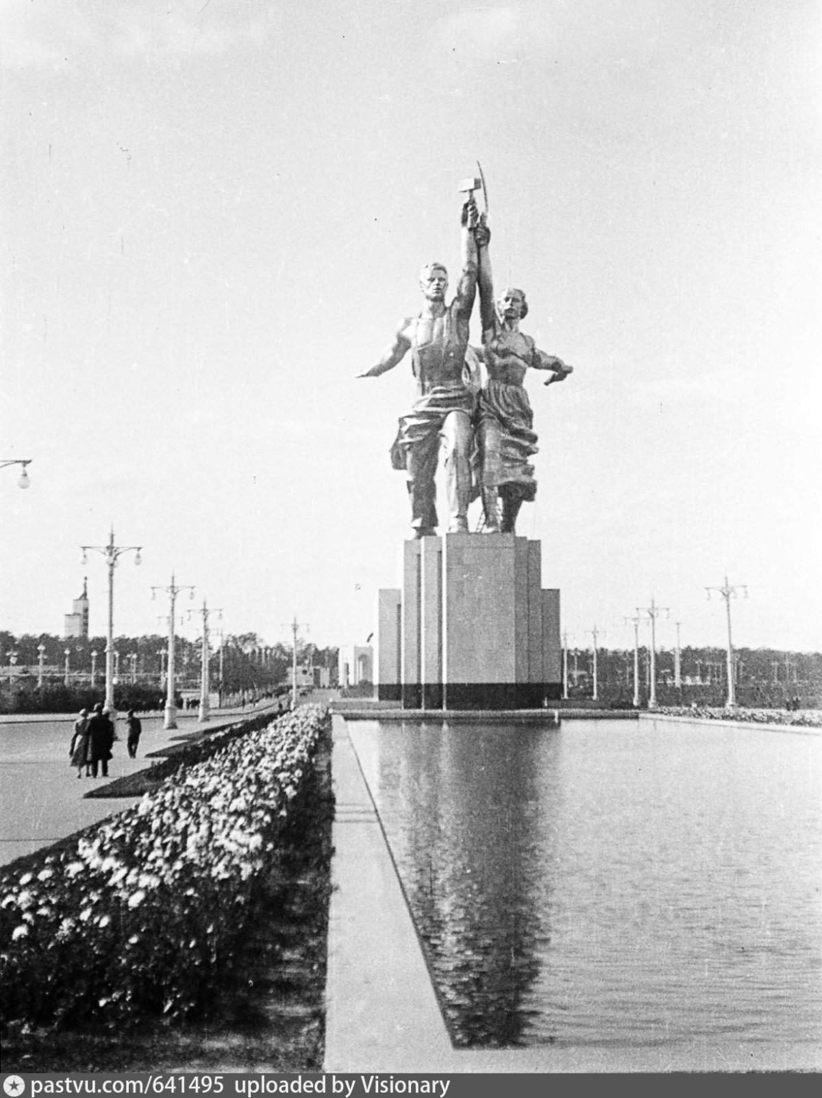 Рабочий и колхозница 1940