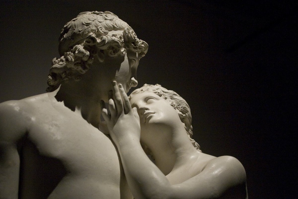 Мужчина и женщина в древности. Скульптор Антонио Канова.