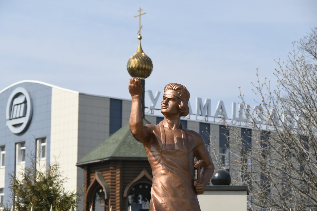 Тульский памятник Левше