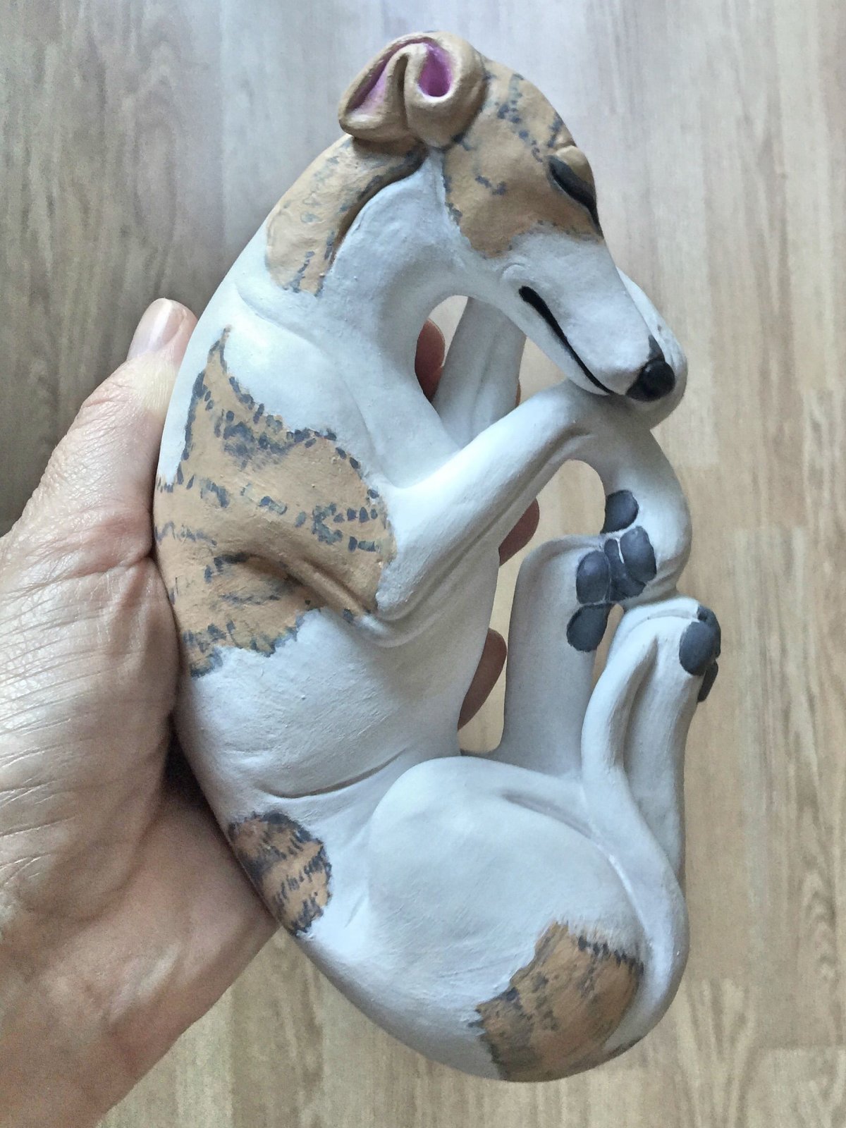 Собака из глины