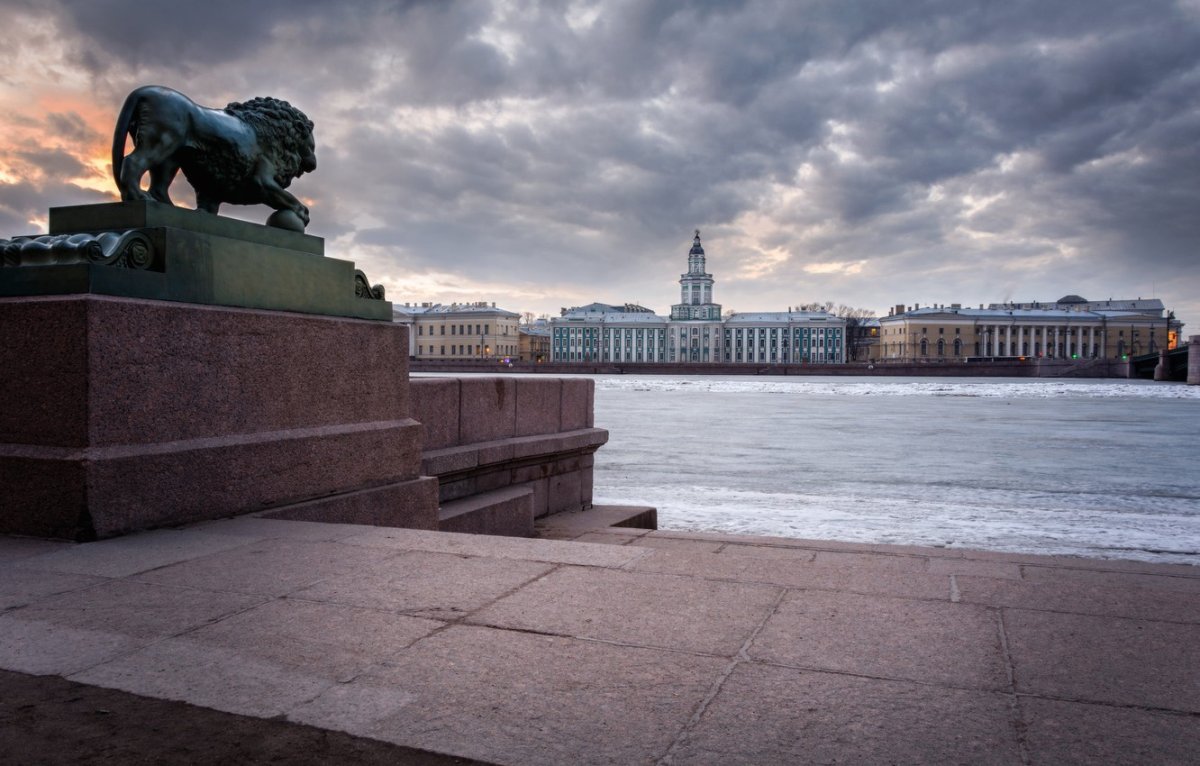 Большая Нева в Санкт-Петербурге