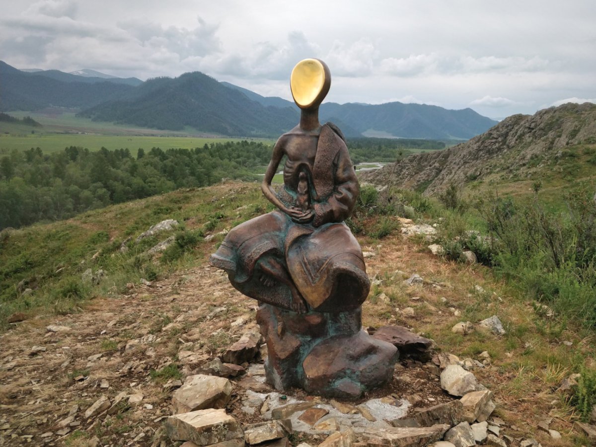 Каракольская Долина памятник суслику
