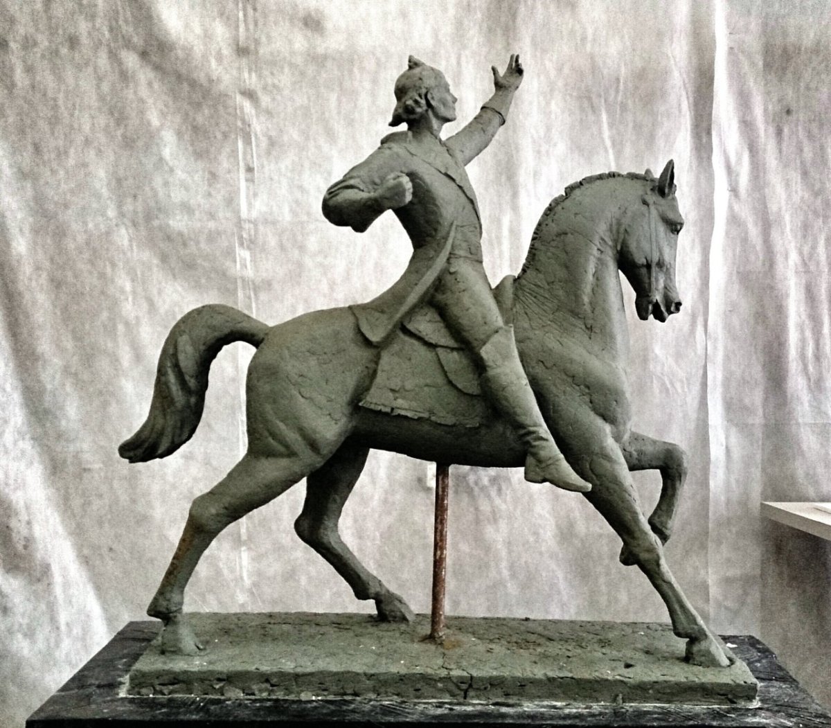 Конный памятник Суворов