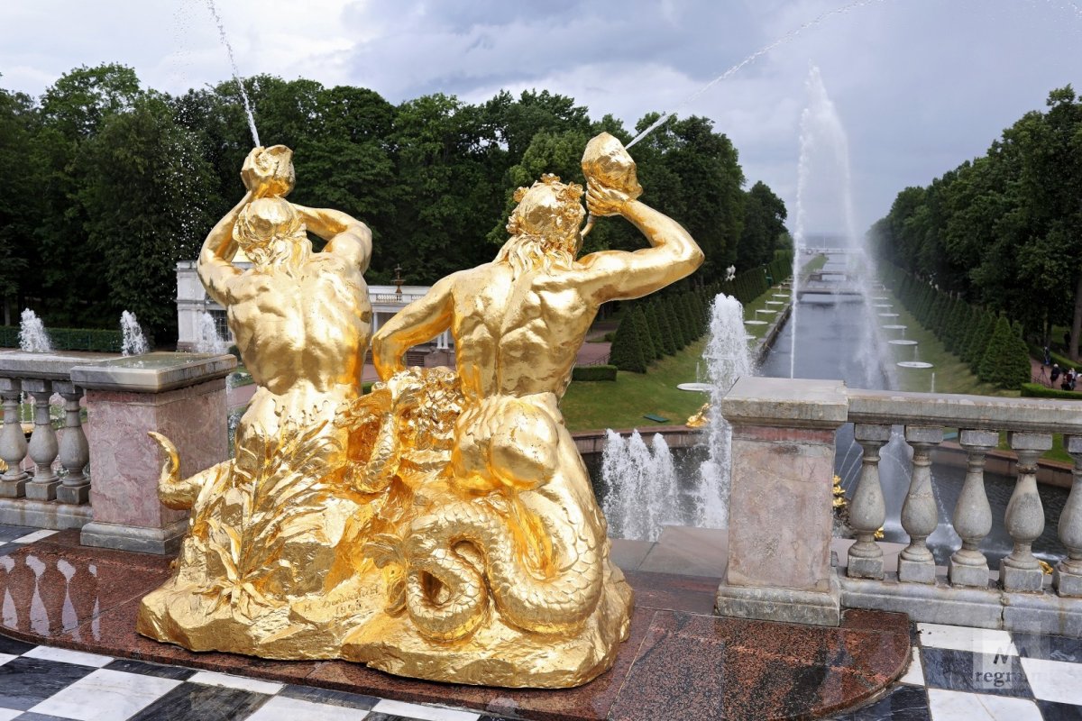 Бoльшoй Кacкaд фoнтaнoв, фoнтaн «Caмcoн»