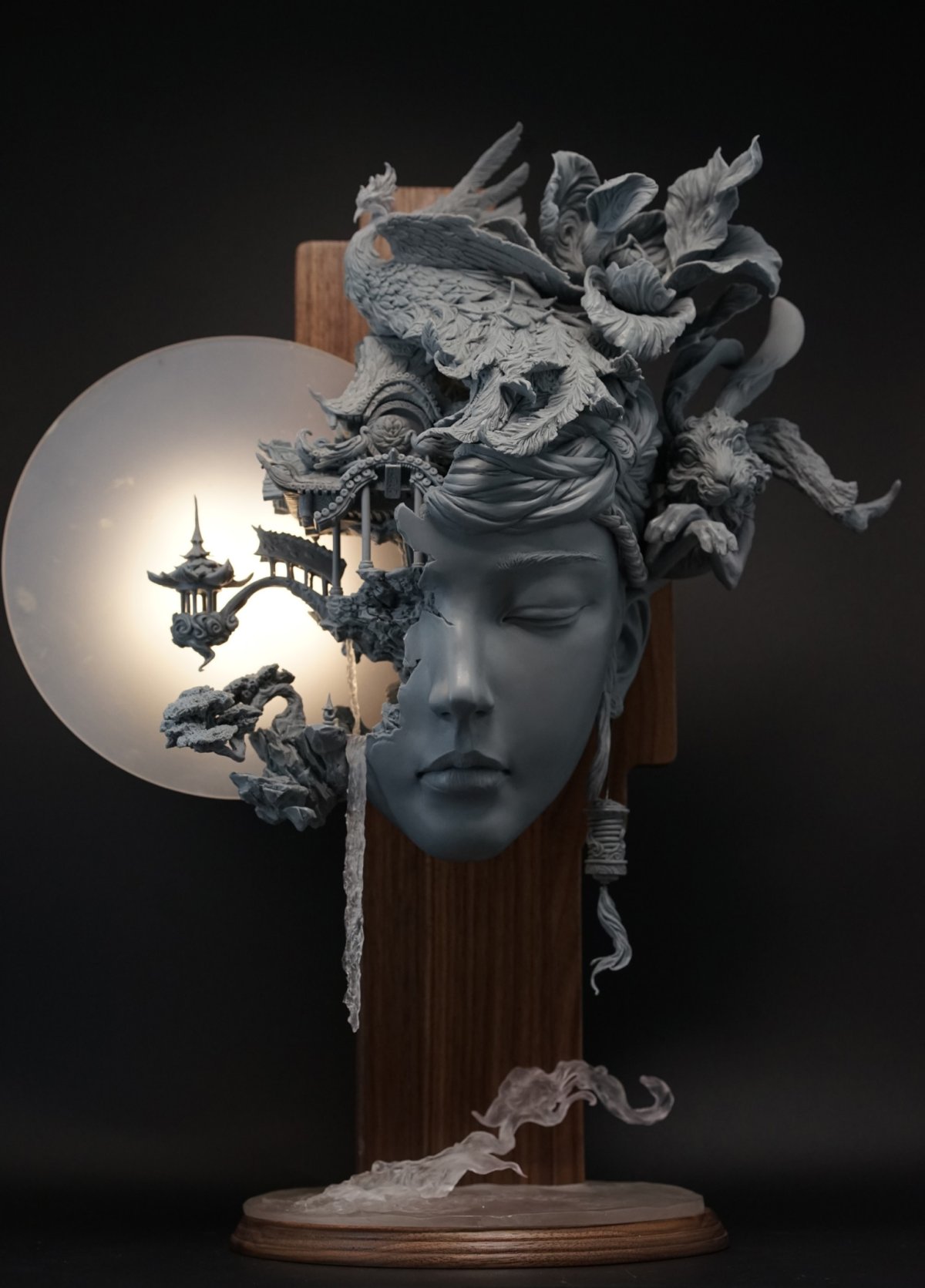 Скульптор Yuan XING Liang