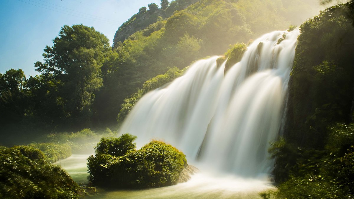 Лето водопад