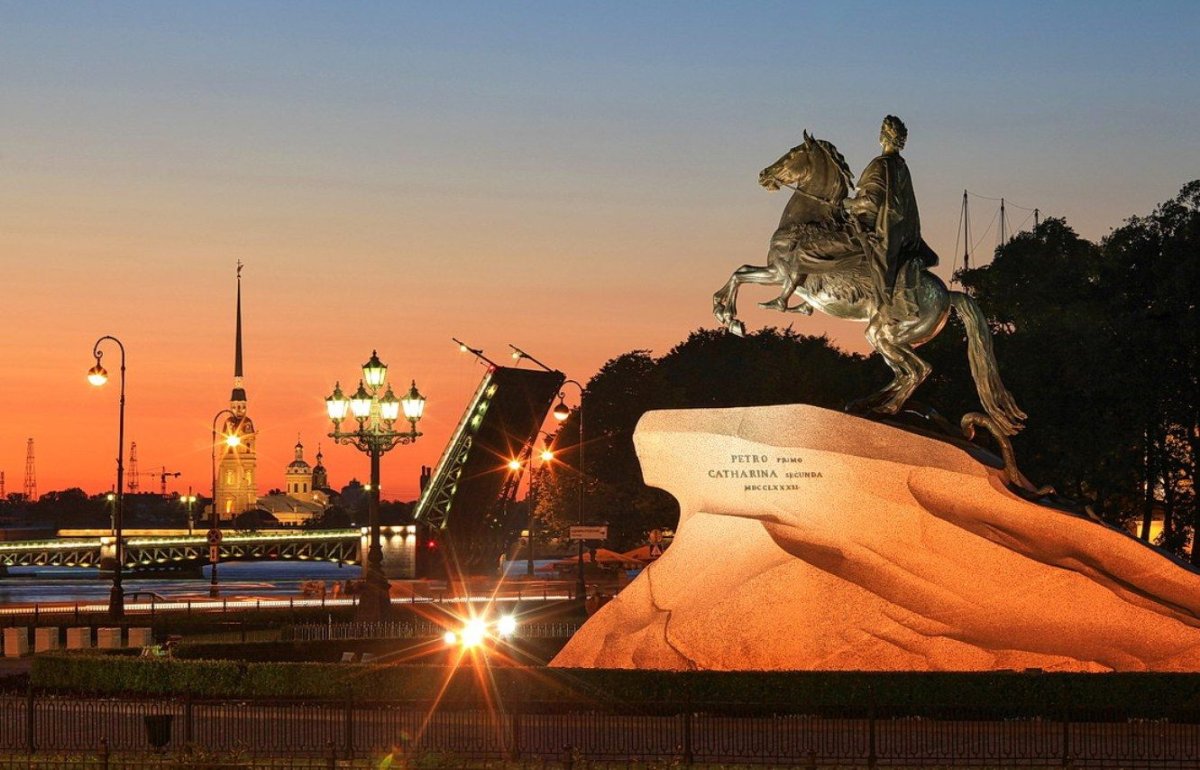 Памятник Петру 1 в Санкт-Петербурге медный всадник