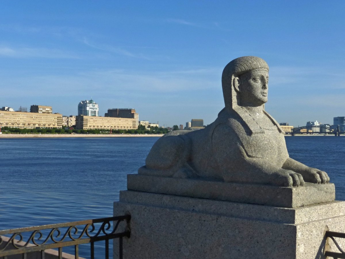 Сфинксы на берегу Невы фото