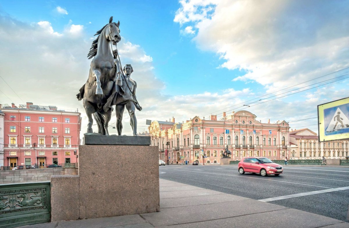 Аничкин дворец кони в Санкт-Петербурге