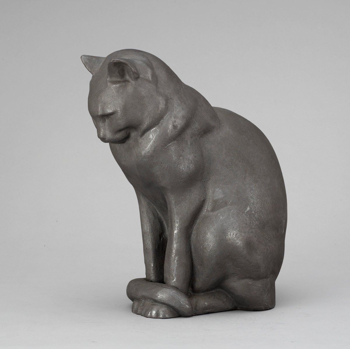 Скульптура кота из пластилина
