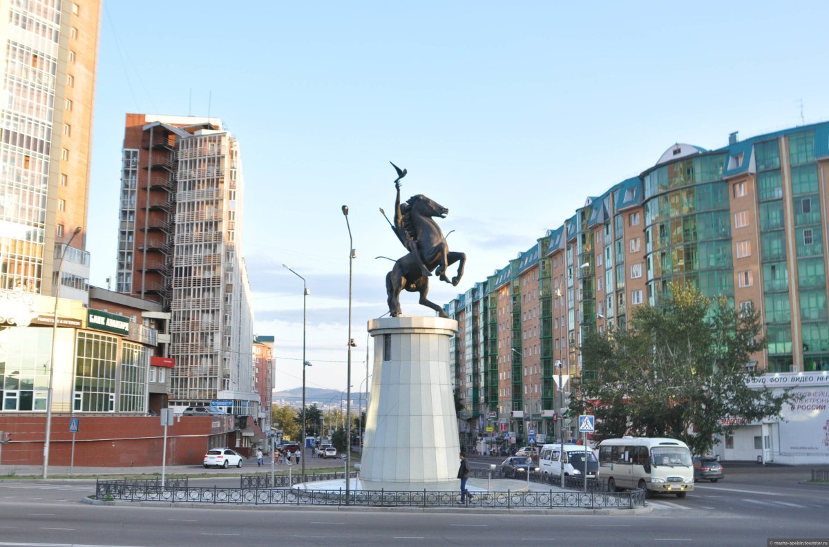 Памятник Юность Бурятии Улан-Удэ