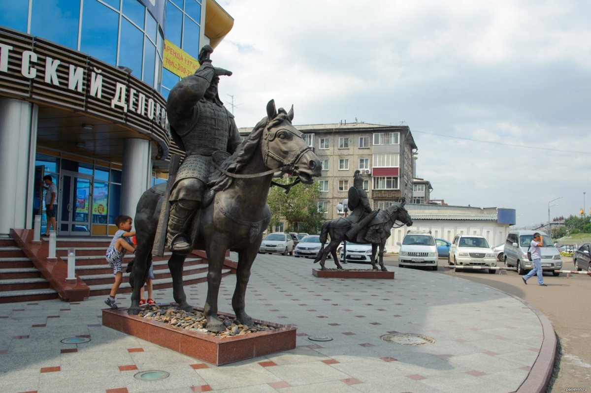 Памятники города Улан Удэ
