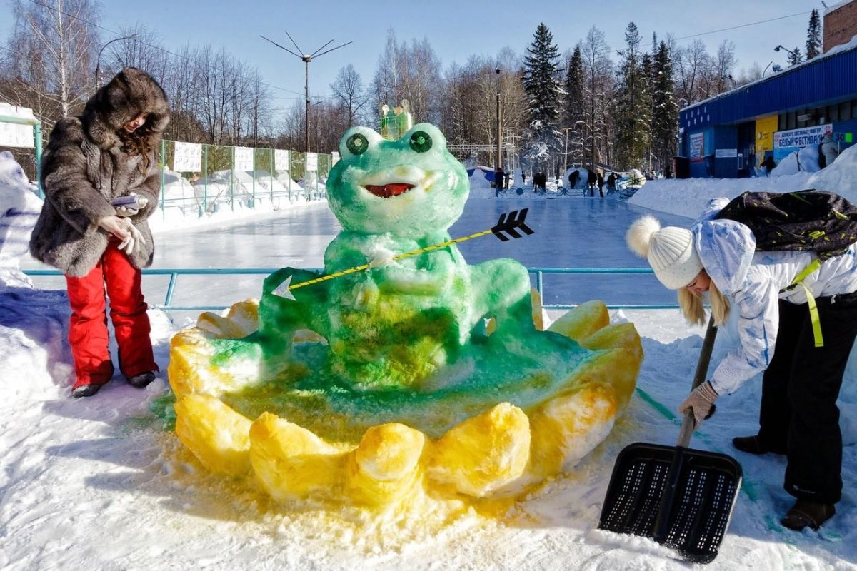 Снежные фигурки