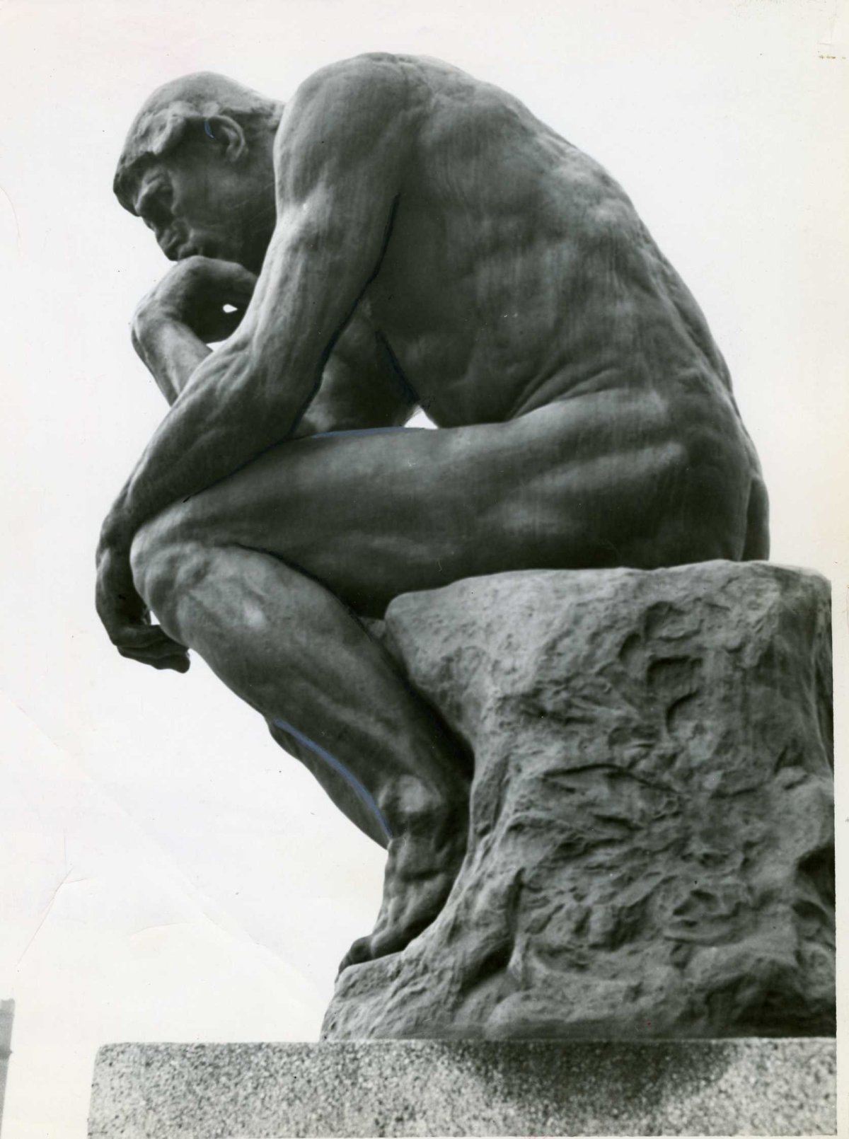 Скульптура мыслитель микеланджело