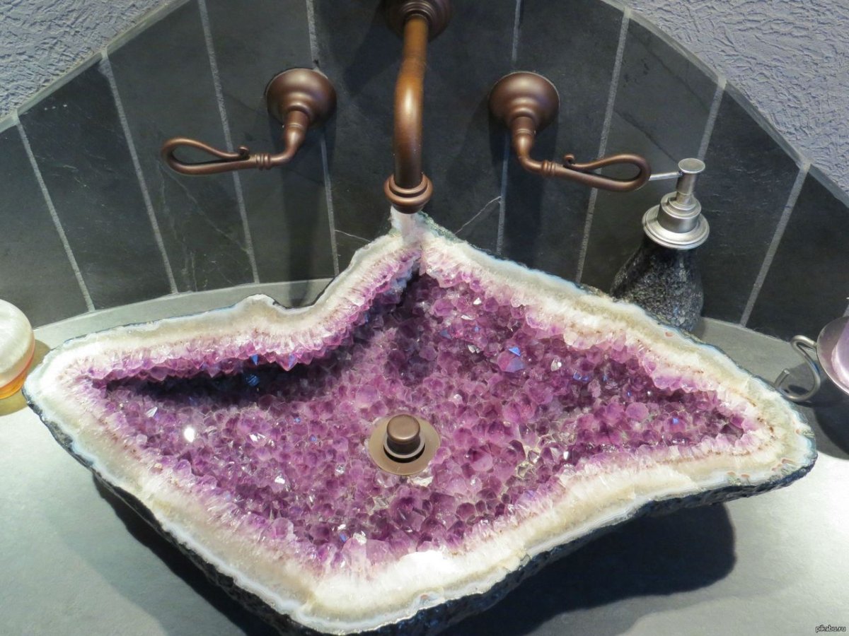 Раковина из аметистовой жеоды