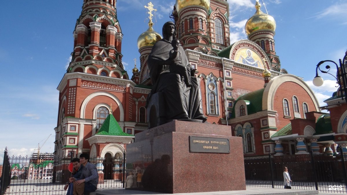 Богоматерь Дева Мария скульптура