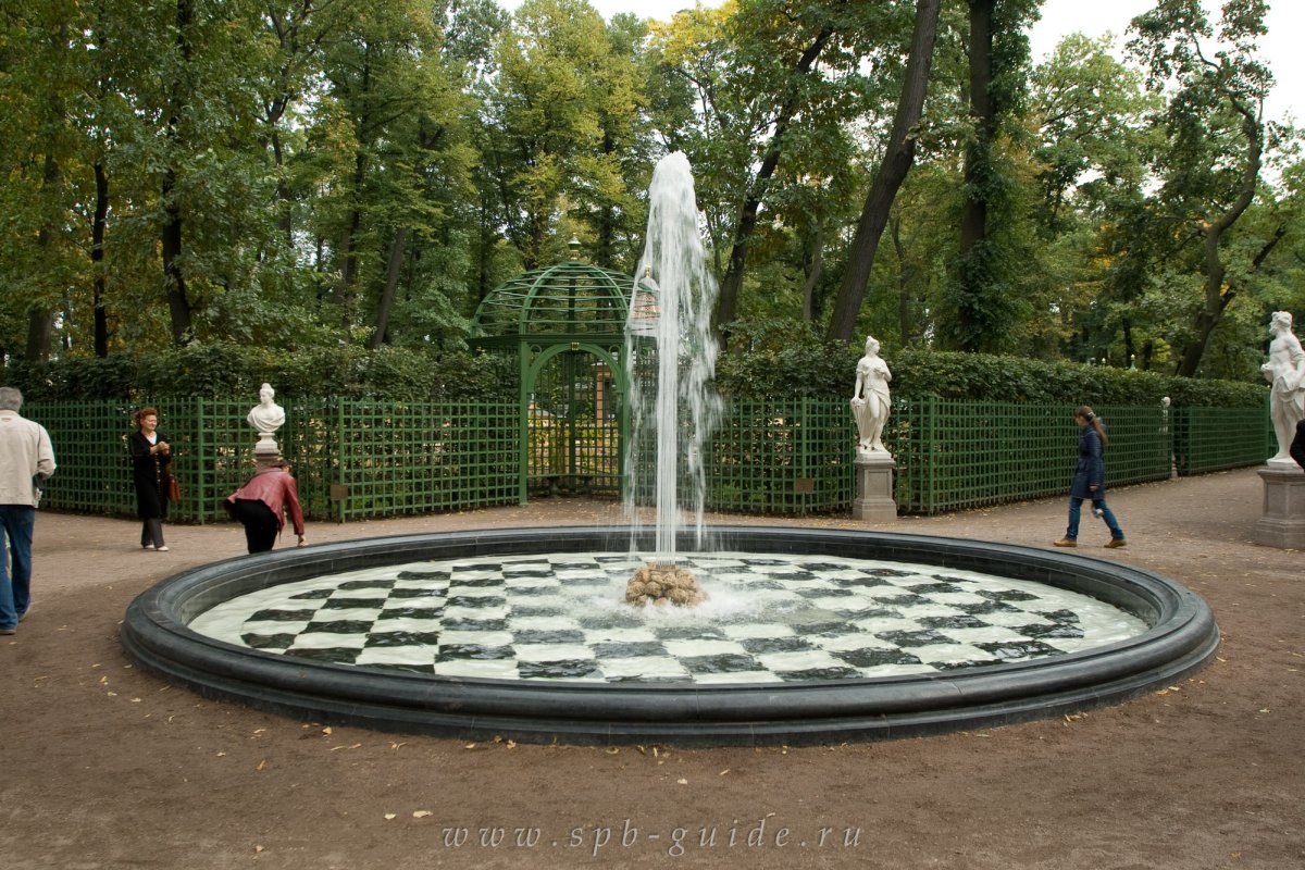 Летний сад СПБ фонтан Царицын