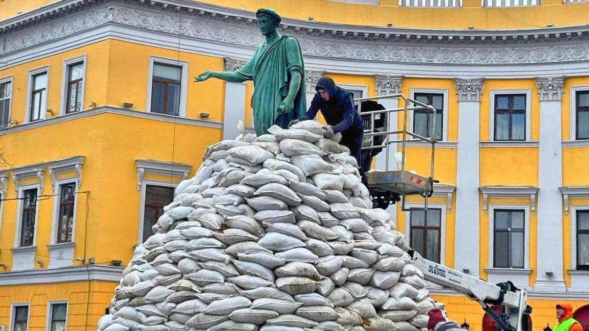 Памятник в Одессе