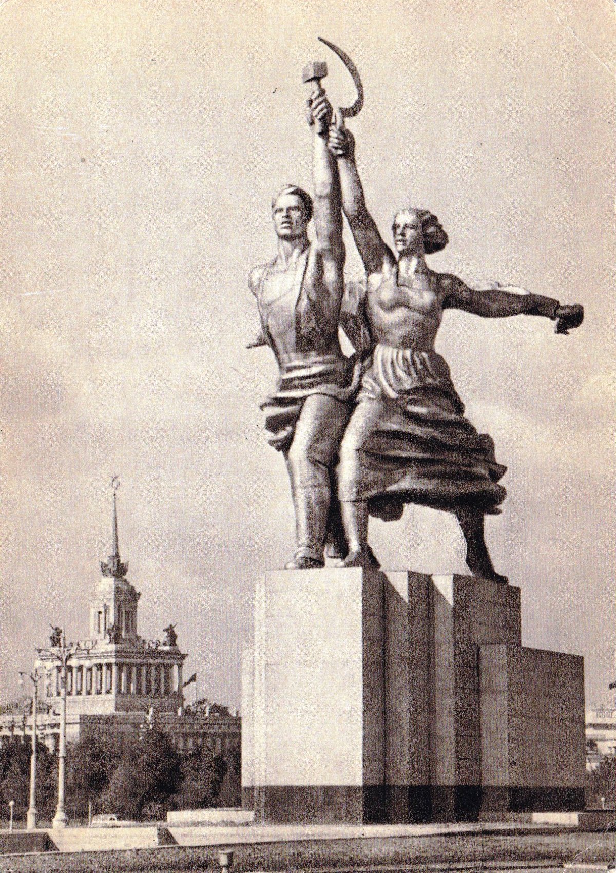 Мухина рабочий и колхозница 1937