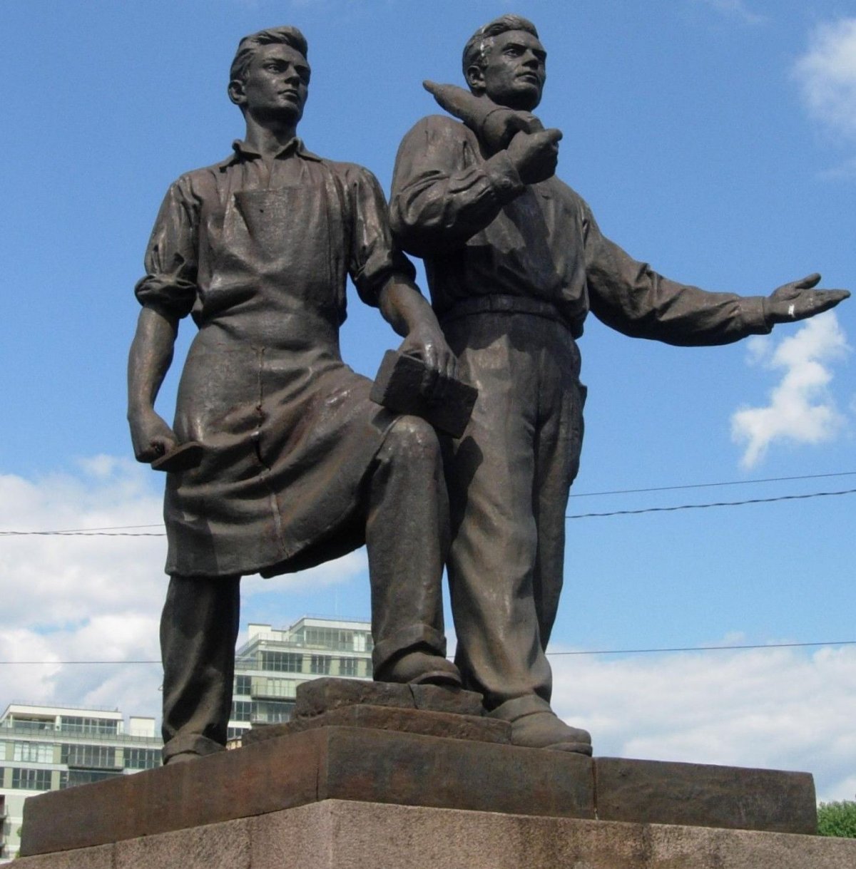 Социалистический реализм памятники
