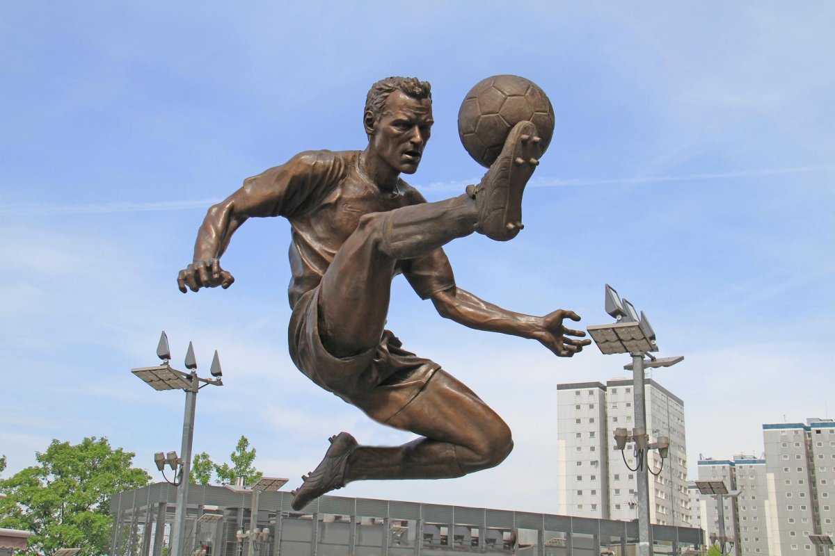 Спорт в скульптуре ссср