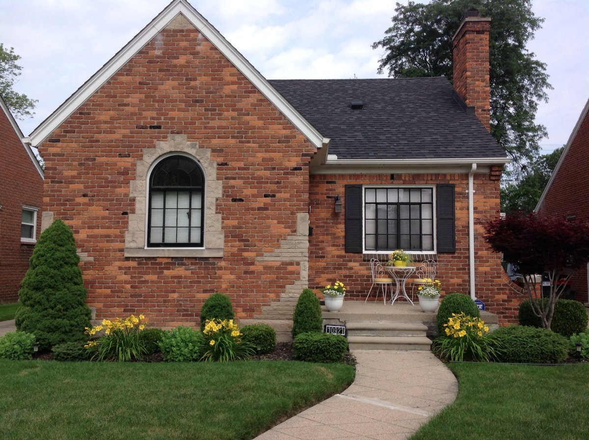 "Speckled Brick House Эстония"