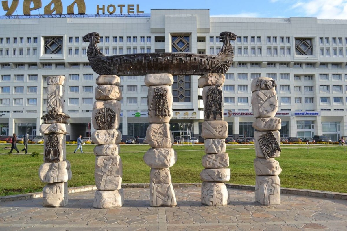 Кама река скульптура Пермь