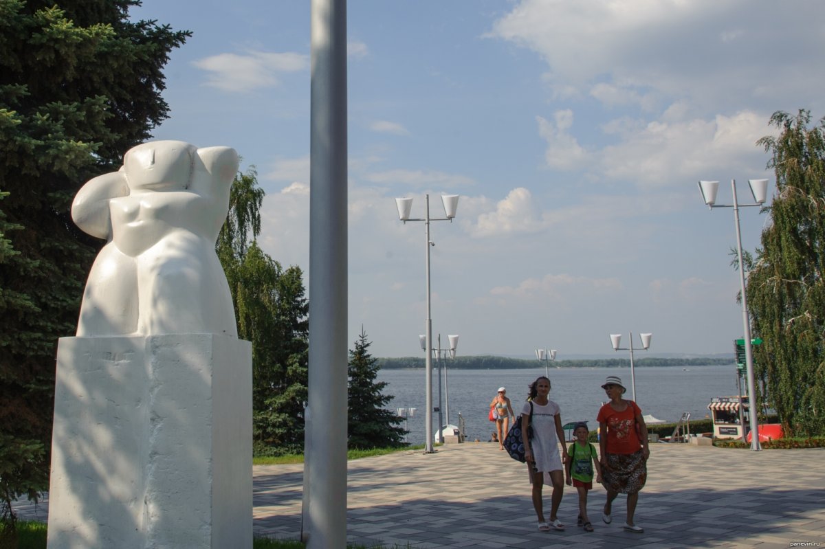 Самара набережная статуя