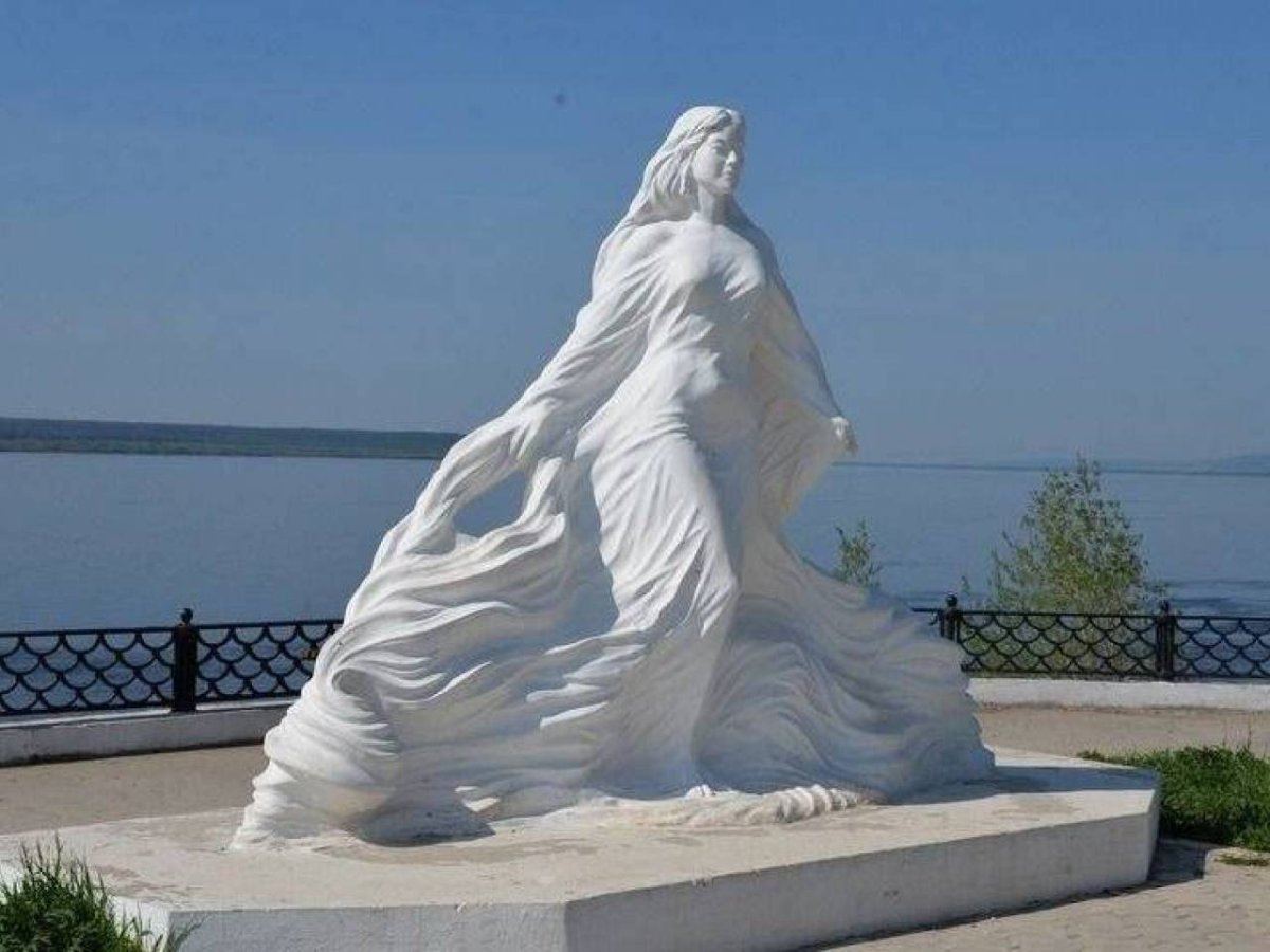 Памятник реке Лене