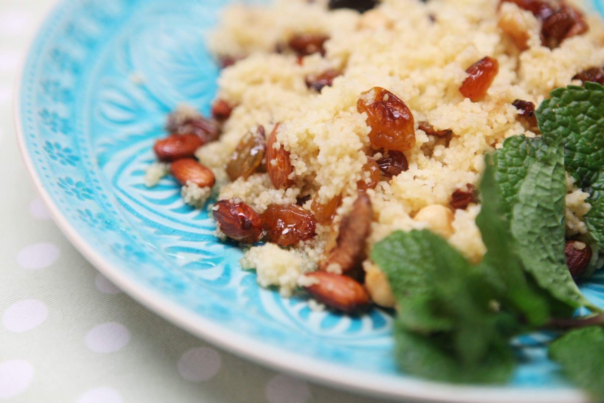 Кускус с сухофруктами и орехами