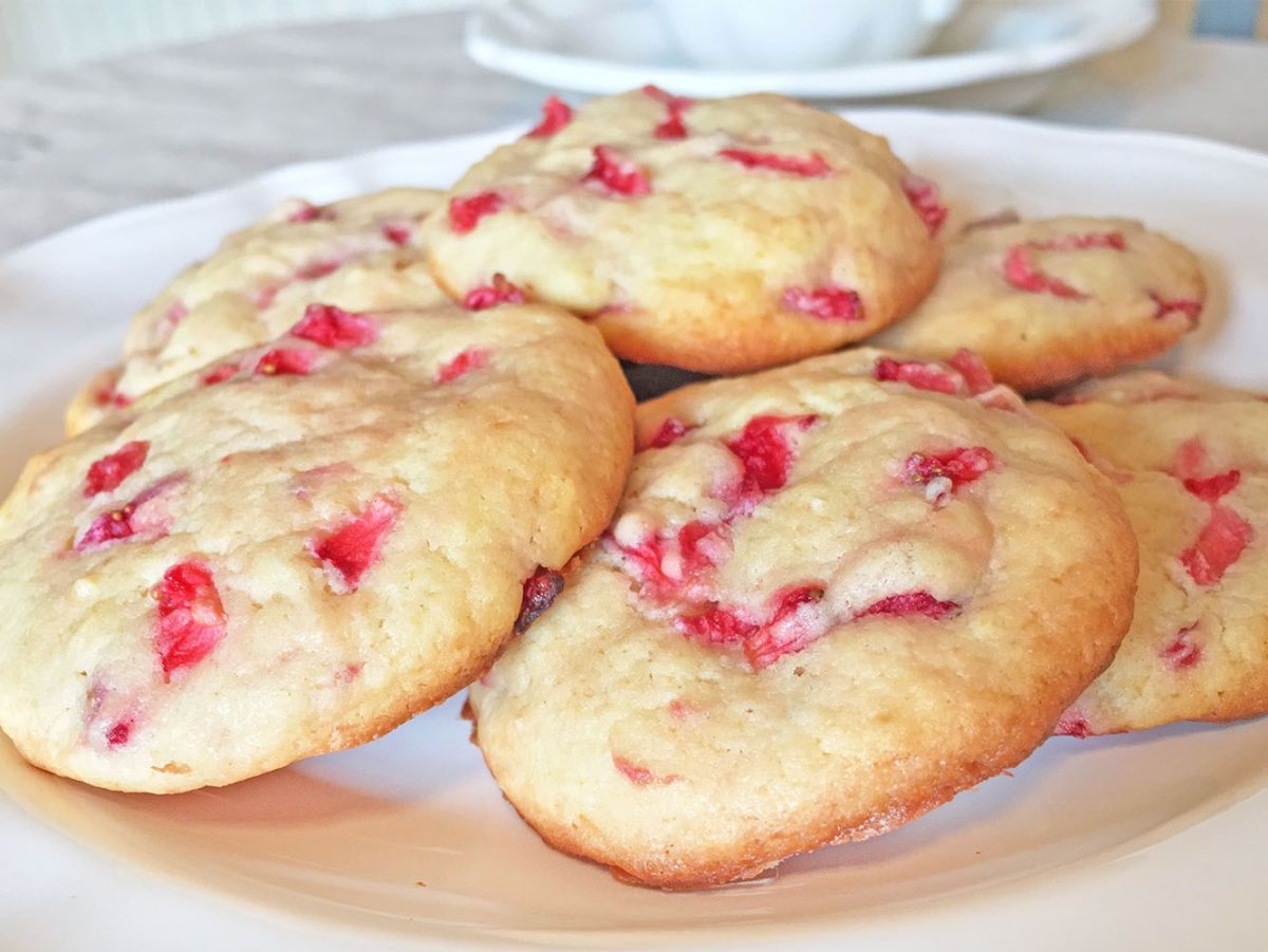 Печенье с клубникой