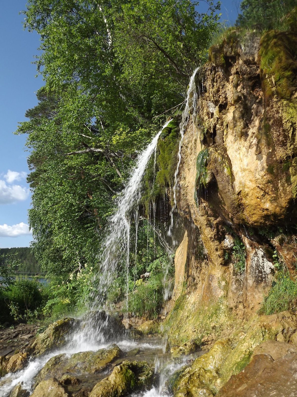Водопад Плакун в Суксуне