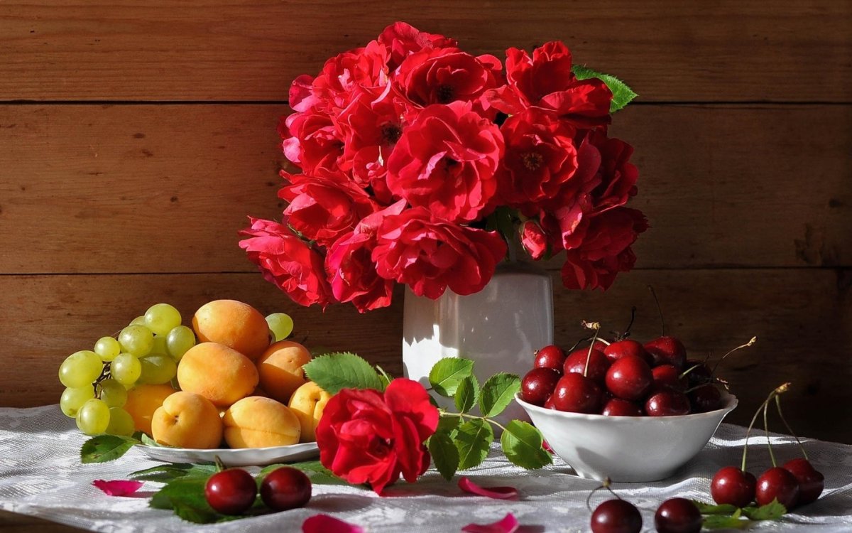 Цветы и фрукты