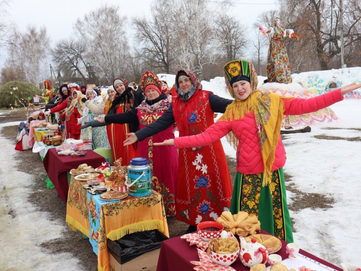 Праздничные гуляния на Масленицу