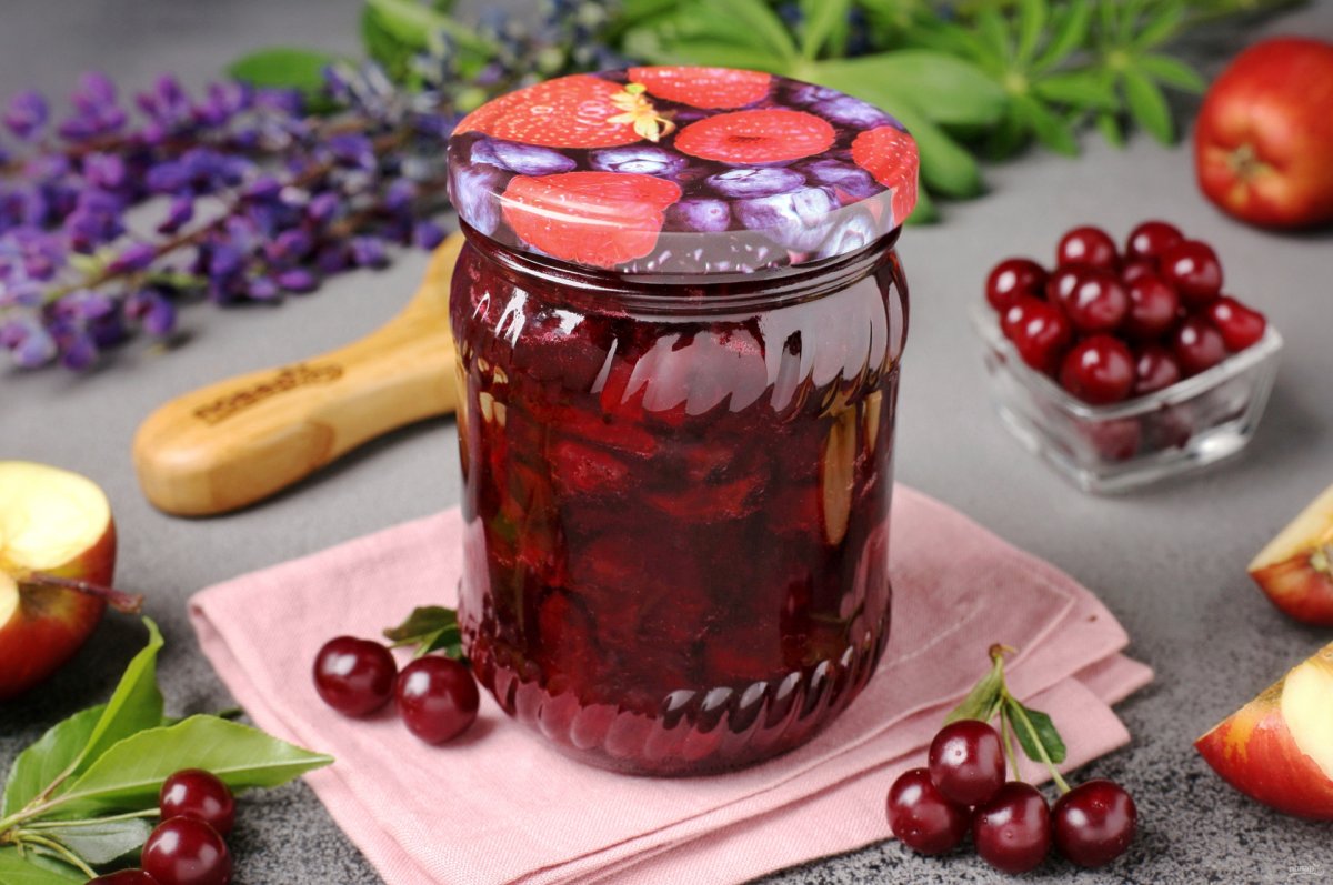 Вишня с яблоками варенье
