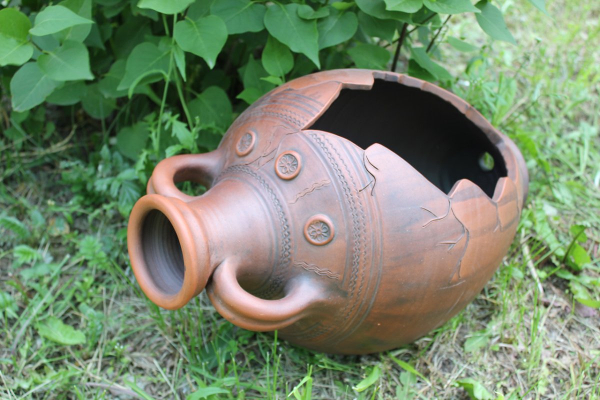 Глиняная Амфора