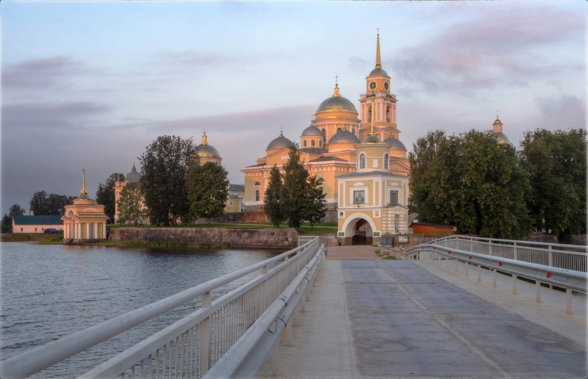Нилова пустынь панорама