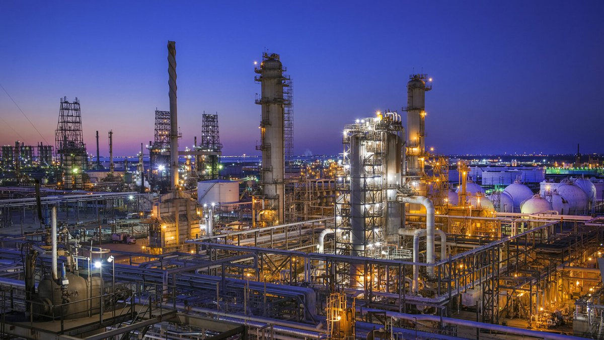Нефтеперерабатывающий завод Туркмения