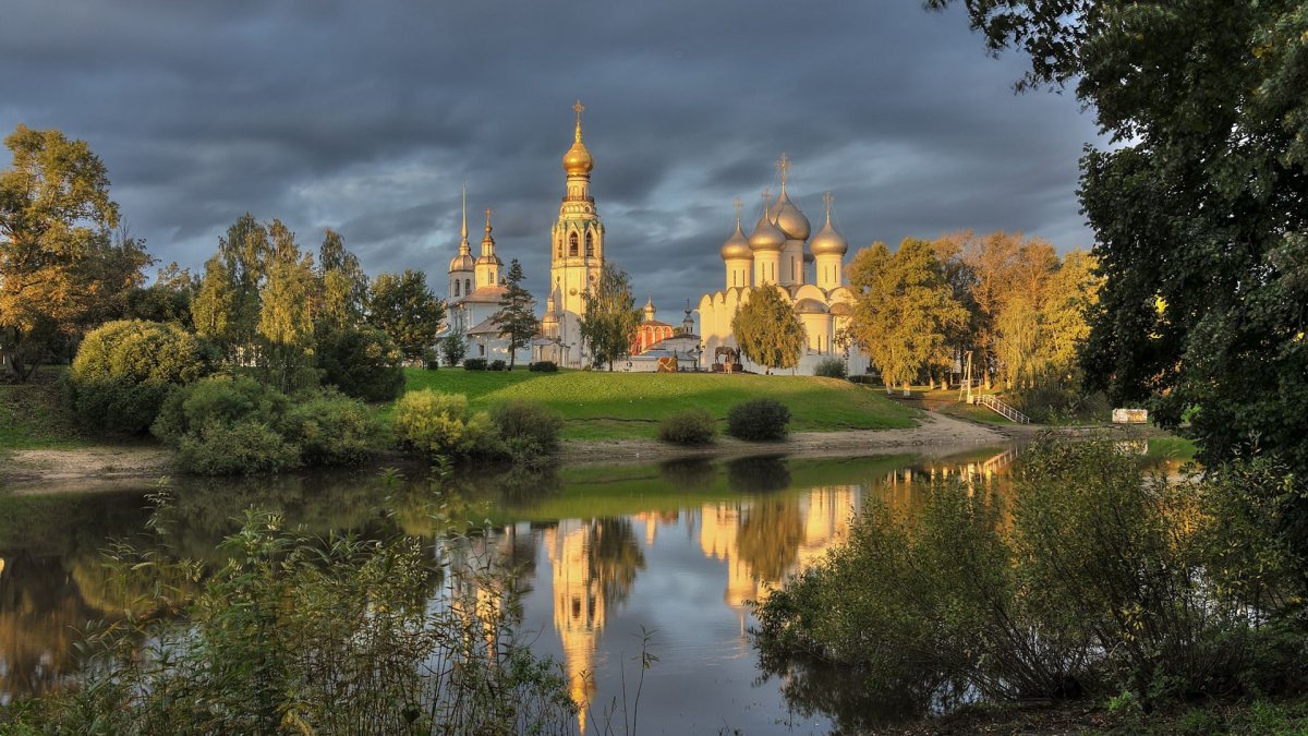 Осень река Вологда храмы