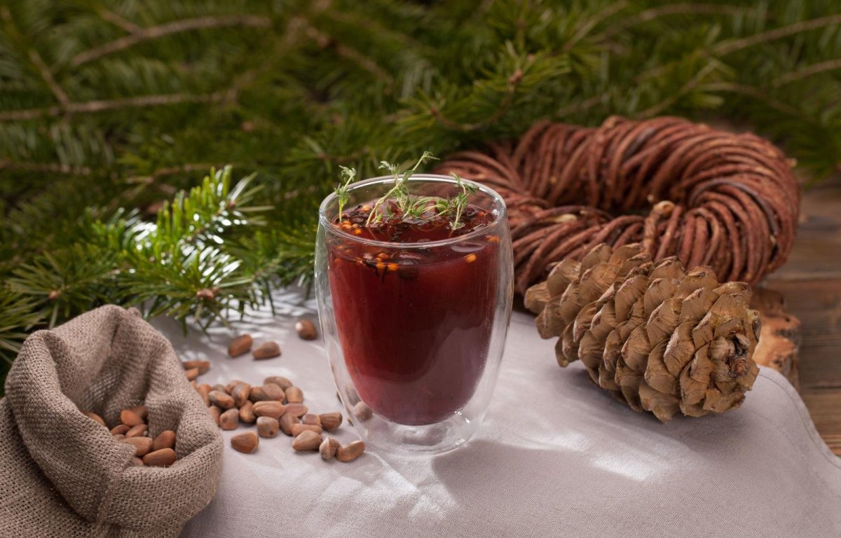 Чай травяной "с кедровой шишкой ", 80г