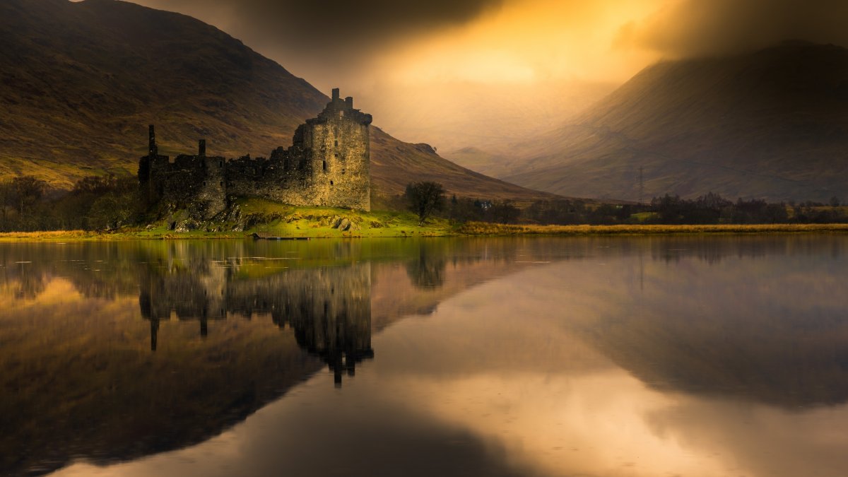 Шотландия пруд Avalon Castle