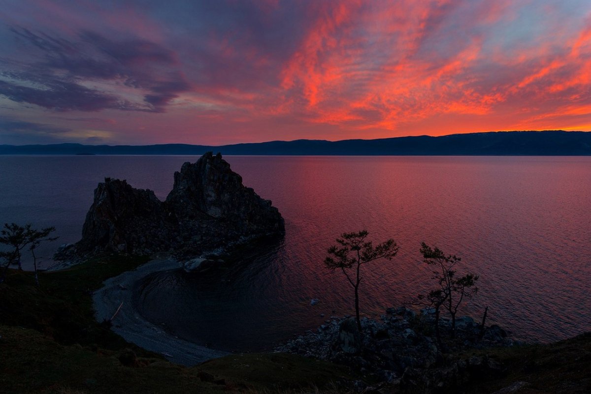 Шаманка Байкал Ольхон закат